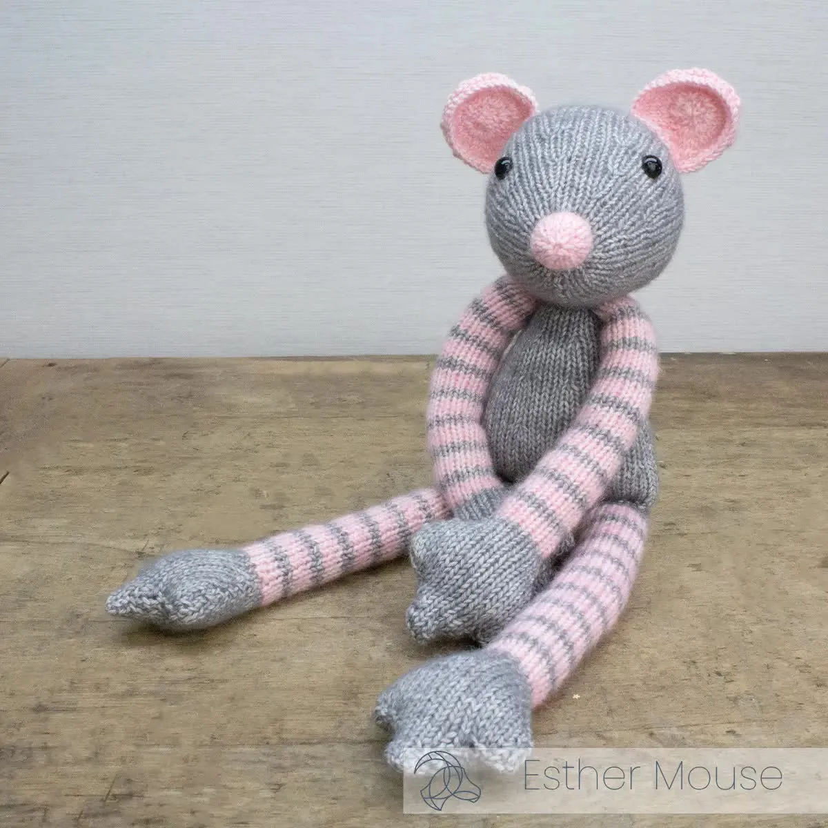 Esther the Mouse Knitting Kit