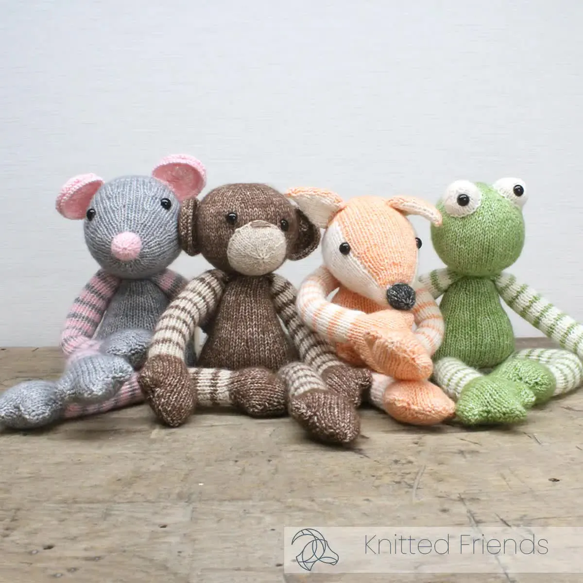 Esther the Mouse Knitting Kit
